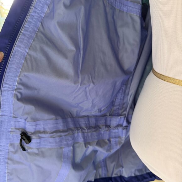 Men's Patagonia Waterproof Windbreaker, Size M, Hunter Green w/ Purple Accents - Picture 3 of 7